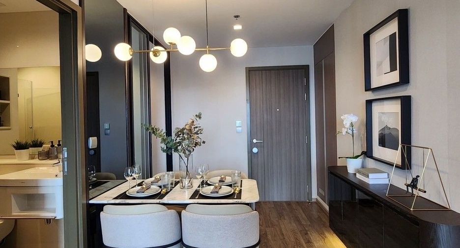 For rent 2 bedrooms condo in Chatuchak, Bangkok