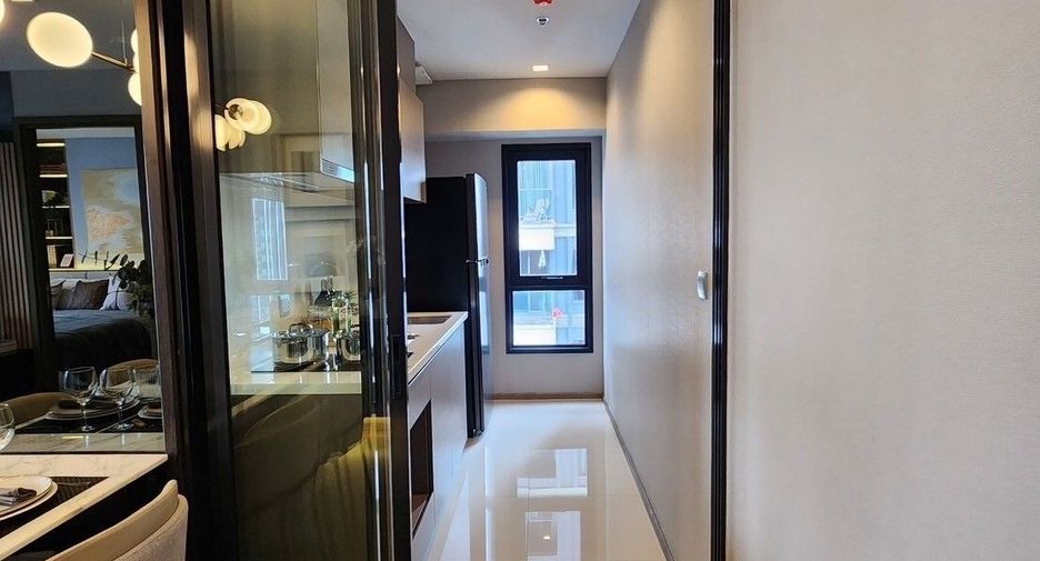 For rent 2 bedrooms condo in Chatuchak, Bangkok