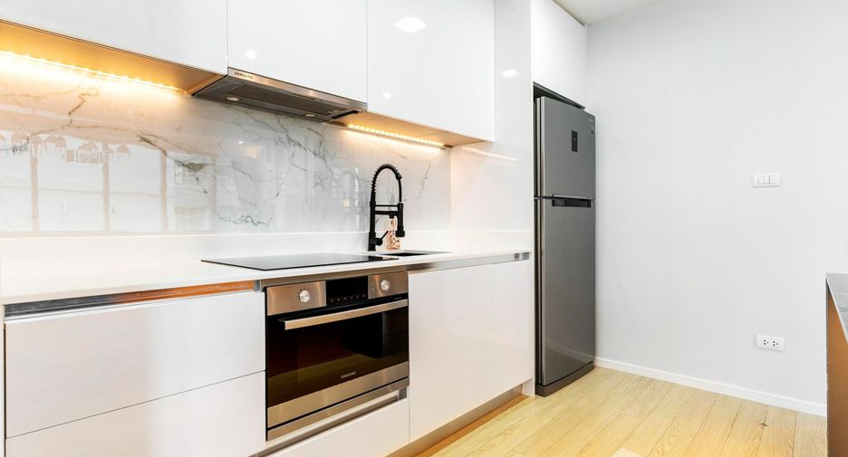 For rent 2 ベッドルーム condo in Watthana, Bangkok