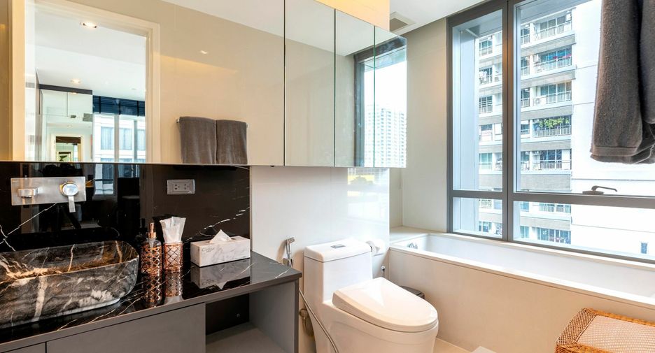 For rent 2 ベッドルーム condo in Watthana, Bangkok