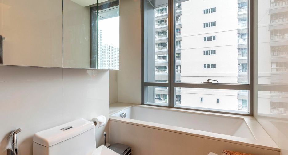 For rent 2 ベッドルーム condo in Watthana, Bangkok