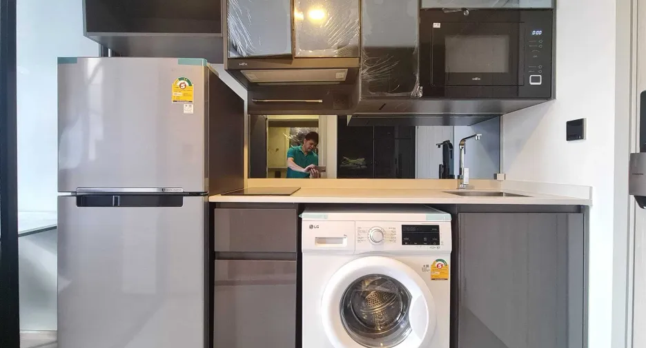 Wohnung zur Miete mit 1 Zimmer in Bang Rak, Bangkok