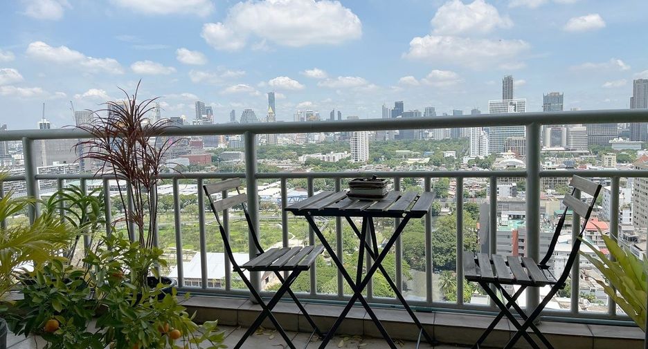 For rent 2 ベッドルーム condo in Khlong Toei, Bangkok