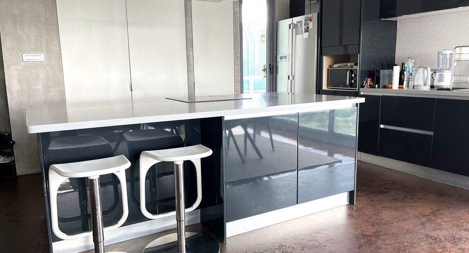 For rent 2 ベッドルーム condo in Khlong Toei, Bangkok