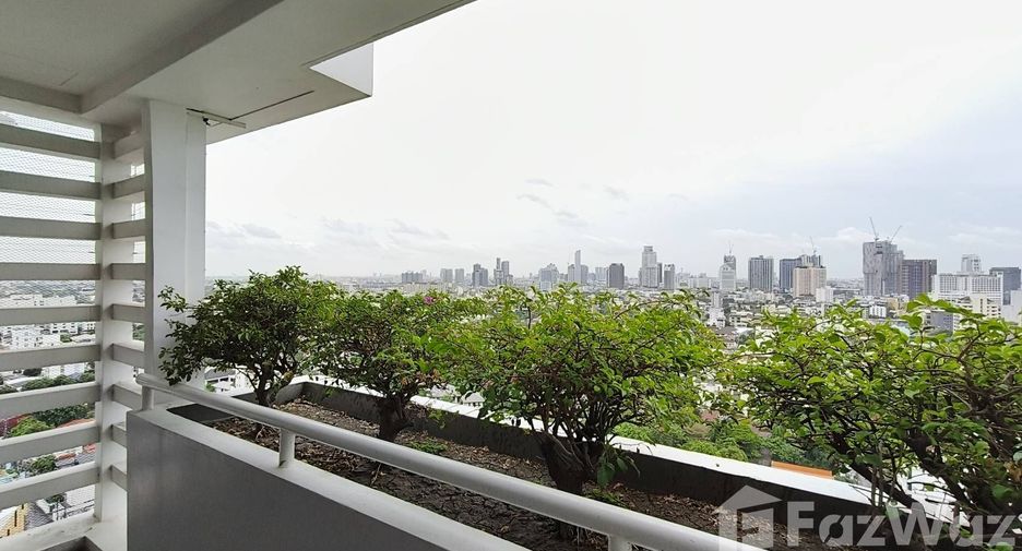 Condo en alquiler de 4 habitaciones en Watthana, Bangkok