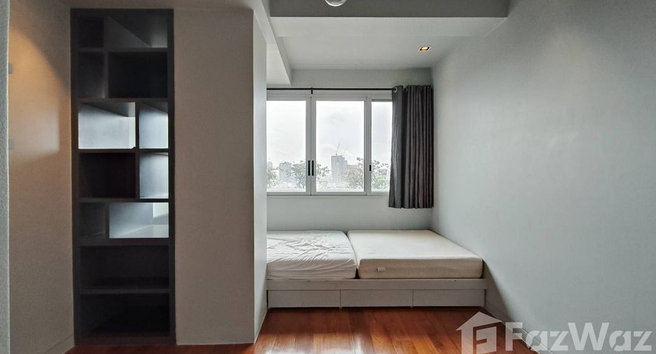 Condo en alquiler de 4 habitaciones en Watthana, Bangkok