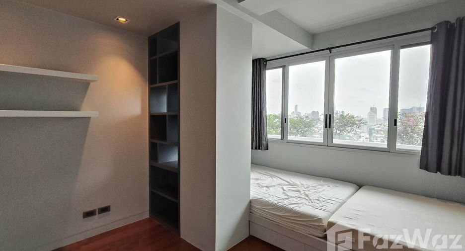 Condo en alquiler de 4 habitaciones en Watthana, Bangkok
