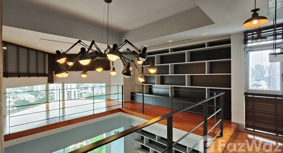Condo en alquiler de 4 habitaciones en Watthana, Bangkok