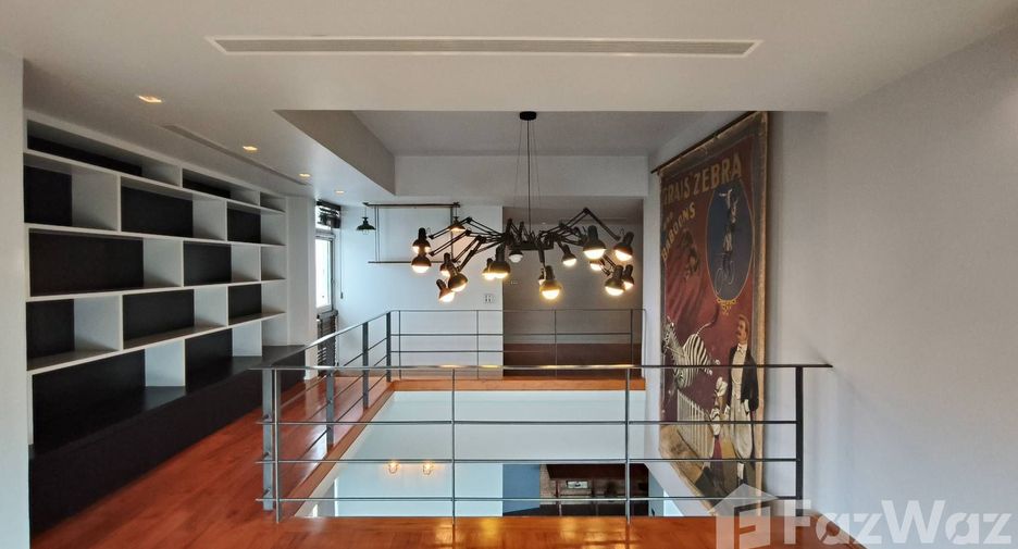 Condo en alquiler de 4 habitaciones en Watthana, Bangkok