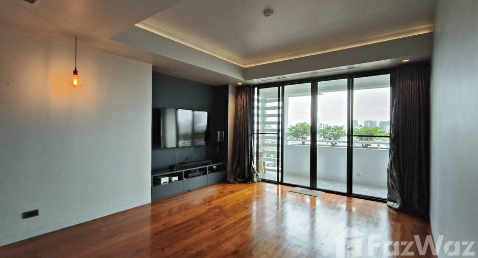 Condo en alquiler de 4 habitaciones en Watthana, Bangkok