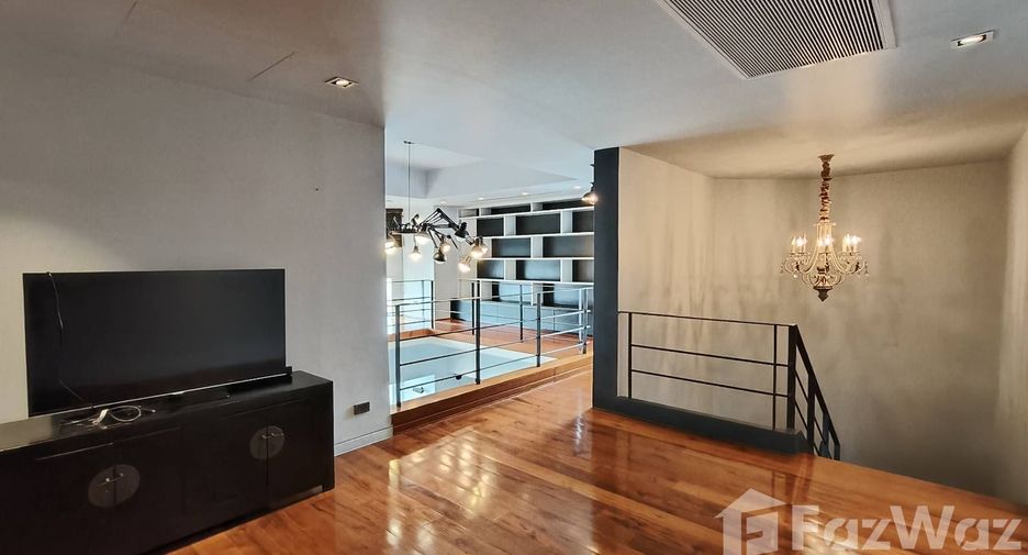 Condo en alquiler de 4 habitaciones en Watthana, Bangkok