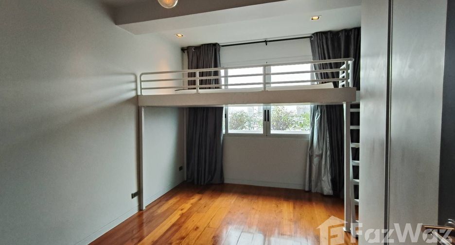 Condo en alquiler de 4 habitaciones en Watthana, Bangkok