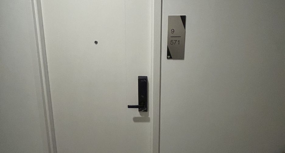 Condo en alquiler de 1 habitaciones en Bang Phlat, Bangkok