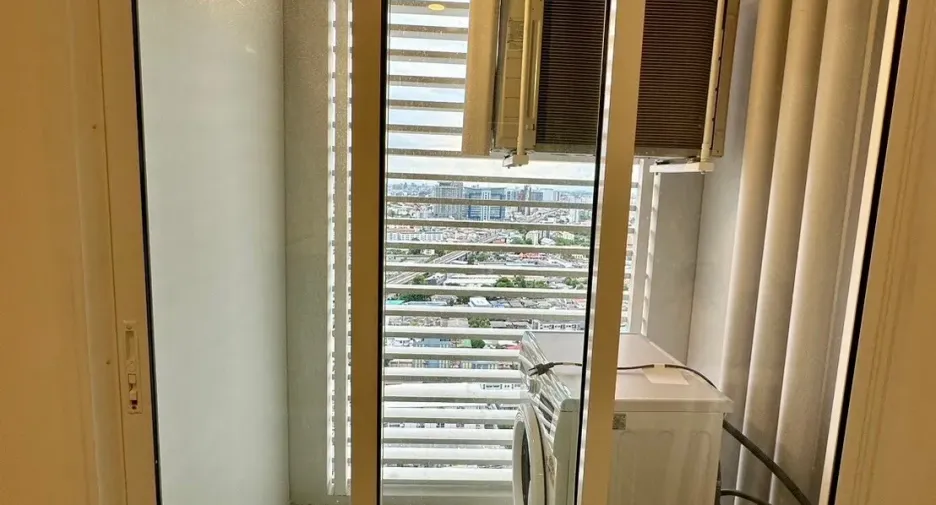 Condo en alquiler de 1 habitaciones en Bang Phlat, Bangkok