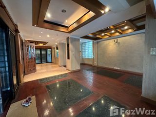 Haus zur Miete mit 6 Zimmer in Watthana, Bangkok