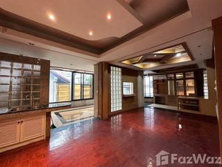 Haus zur Miete mit 6 Zimmer in Watthana, Bangkok