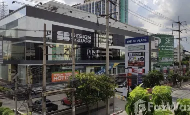 Büro zur Miete in Huai Khwang, Bangkok