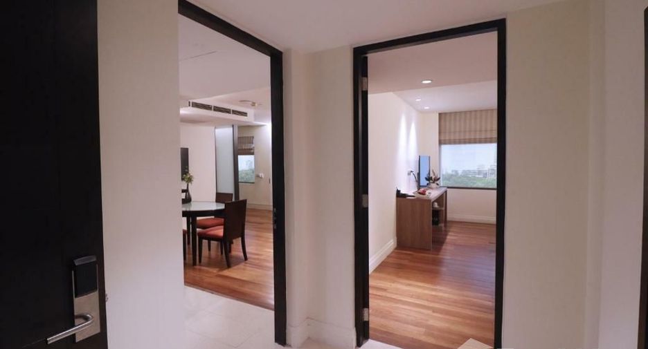For rent 2 bedrooms condo in Sathon, Bangkok