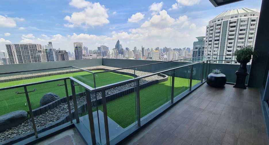 For rent 3 ベッドルーム condo in Khlong Toei, Bangkok