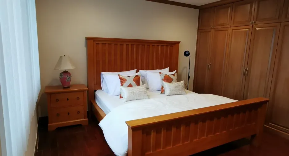For rent 1 bed condo in Watthana, Bangkok