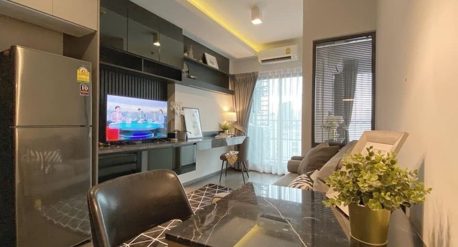For rent 1 bed condo in Phra Khanong, Bangkok