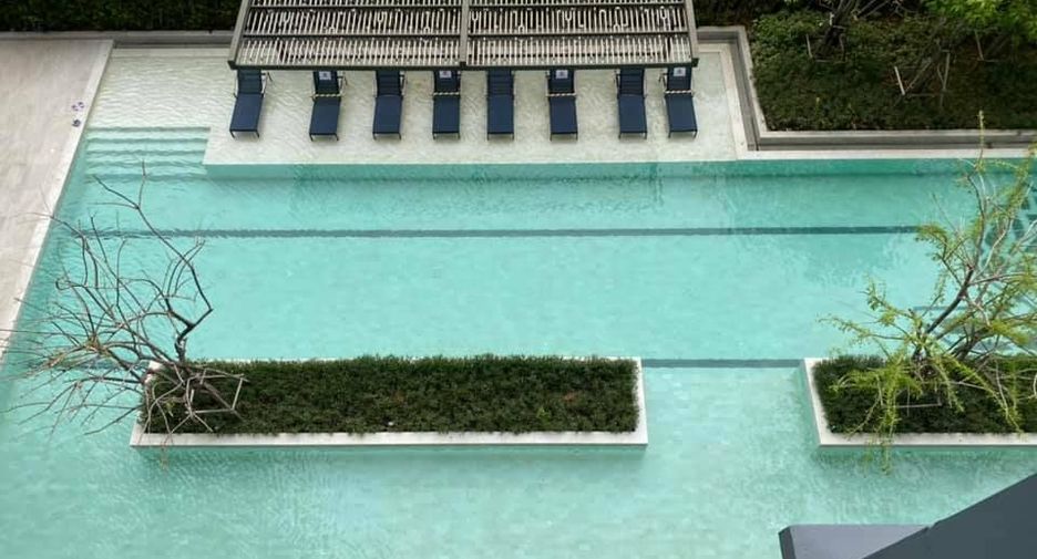 For rent 1 bed condo in Phra Khanong, Bangkok