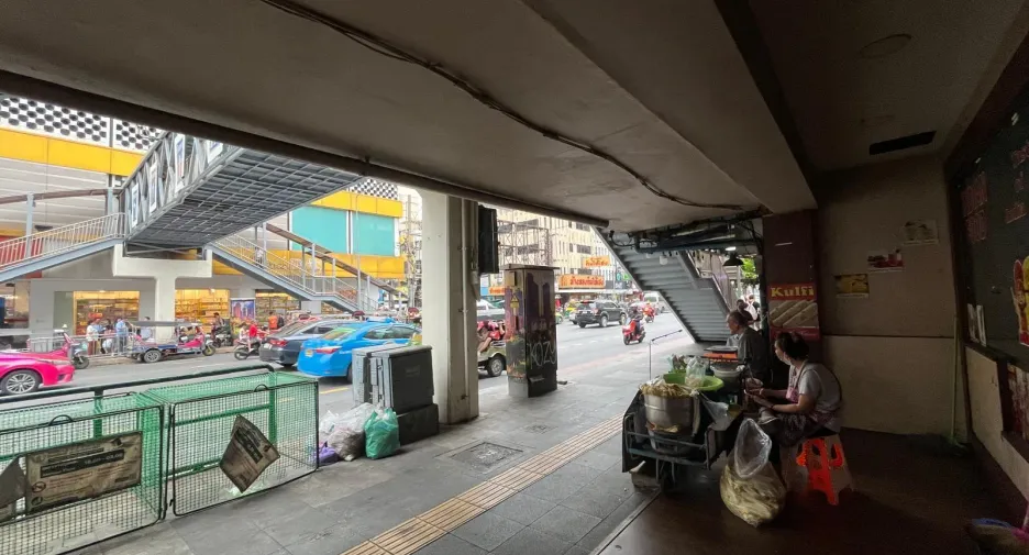 For rent retail Space in Ratchathewi, Bangkok