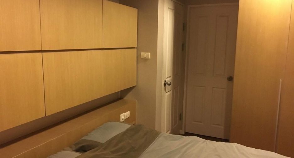 Condo en alquiler de 2 habitaciones en Huai Khwang, Bangkok