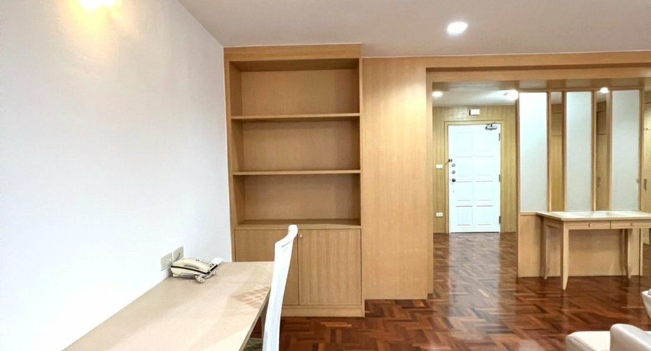Condo en alquiler de 3 habitaciones en Watthana, Bangkok