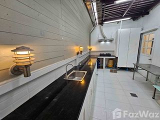 Casa adosada en alquiler de 5 habitaciones en Yan Nawa, Bangkok