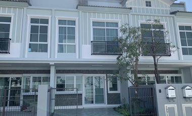 Casa adosada en alquiler de 2 habitaciones en Prawet, Bangkok