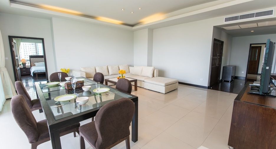 For rent 4 bedrooms apartment in Sathon, Bangkok