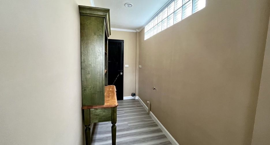 For rent 2 bedrooms house in Mueang Samut Prakan, Samut Prakan