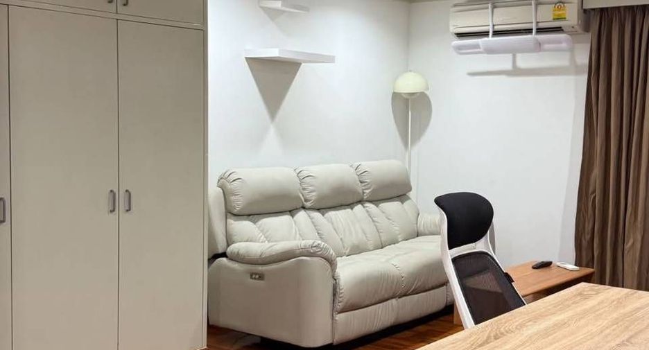 For rent 1 bed condo in Sathon, Bangkok
