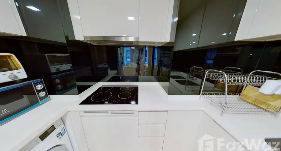 For rent 3 bedrooms condo in Khlong Toei, Bangkok