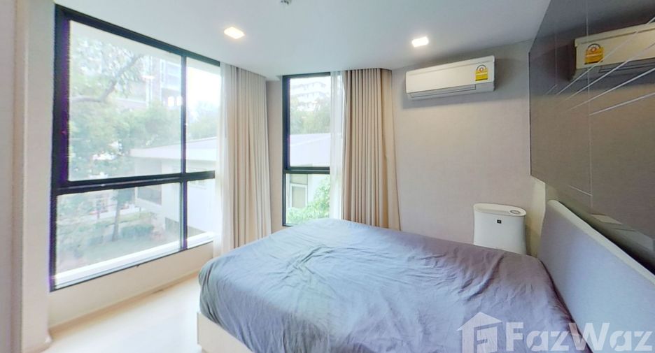 For rent 3 bedrooms condo in Khlong Toei, Bangkok
