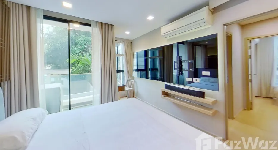 For rent 3 bedrooms condo in Khlong Toei, Bangkok