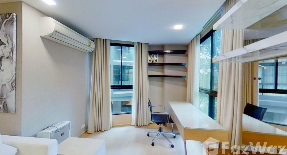 For rent 3 bedrooms condo in Khlong Toei, Bangkok