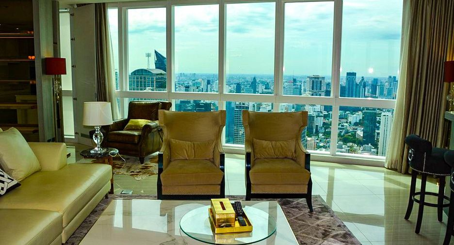 Condo en alquiler de 4 habitaciones en Khlong Toei, Bangkok