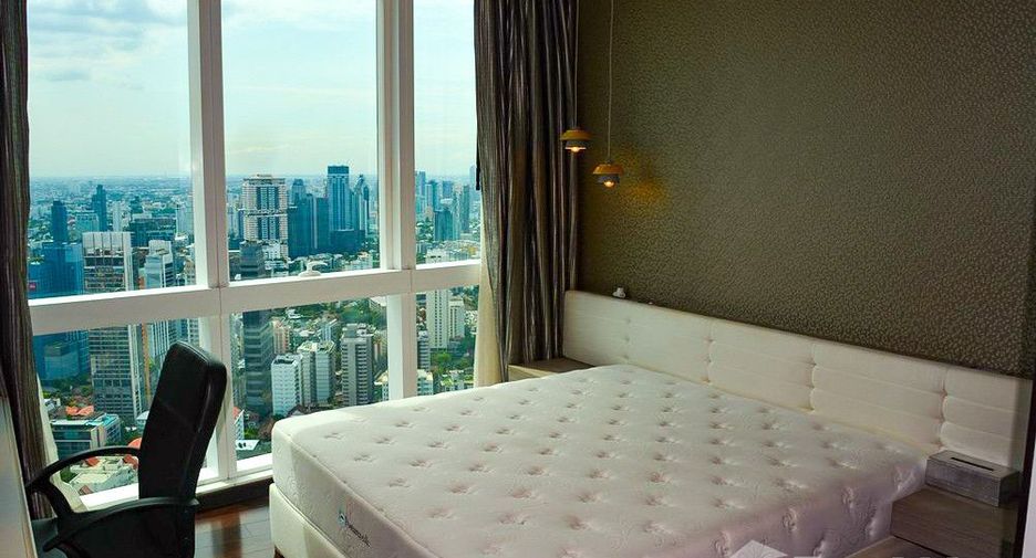 Condo en alquiler de 4 habitaciones en Khlong Toei, Bangkok