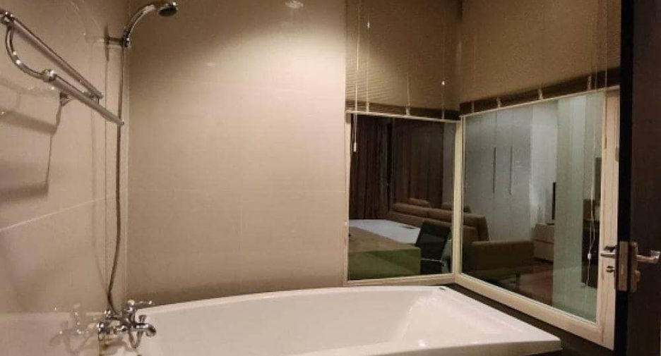 Wohnung zur Miete mit Studio in Pathum Wan, Bangkok