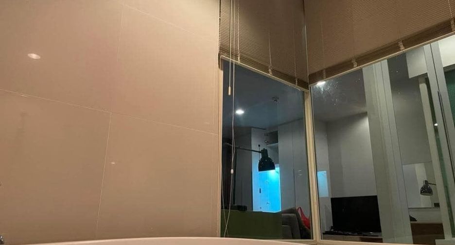 Wohnung zur Miete mit Studio in Pathum Wan, Bangkok