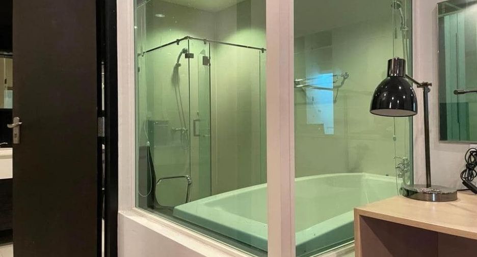 Wohnung zur Miete mit Studio in Pathum Wan, Bangkok