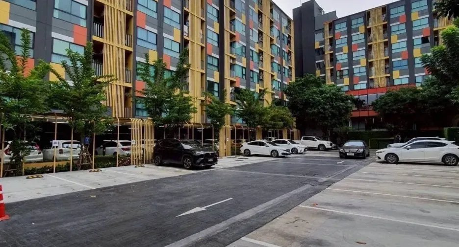 For rent 1 bed condo in Phra Khanong, Bangkok