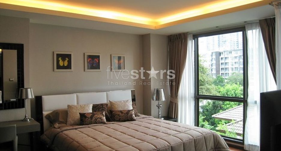 For rent 2 bedrooms condo in Watthana, Bangkok