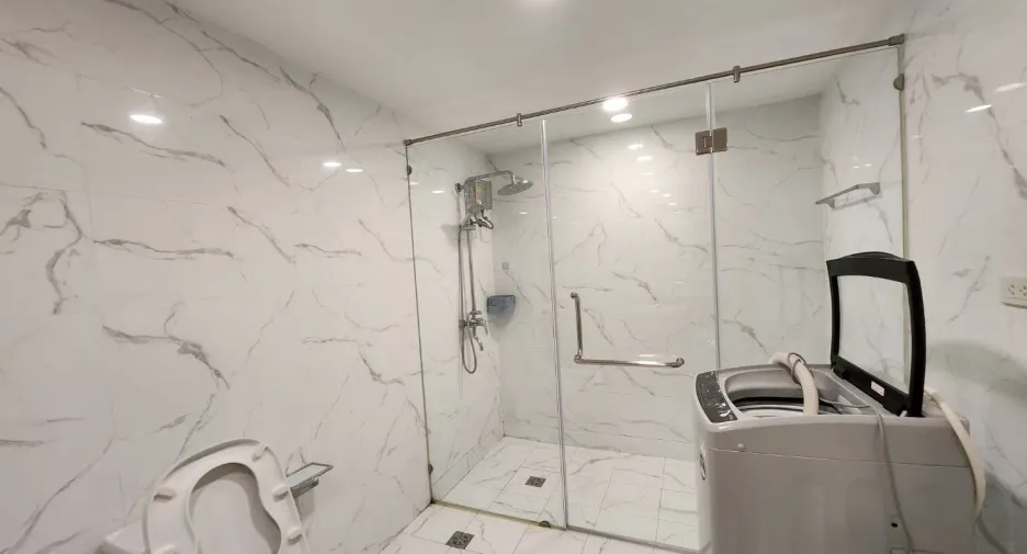 For rent 1 bed condo in Bang Rak, Bangkok