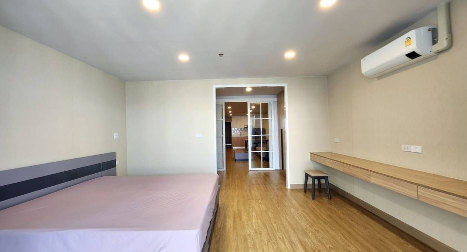 For rent 1 bed condo in Bang Rak, Bangkok
