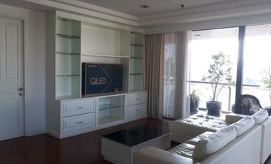 For rent 3 bedrooms condo in Pathum Wan, Bangkok