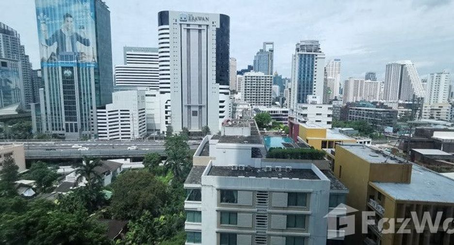 Condo en alquiler de 3 habitaciones en Pathum Wan, Bangkok