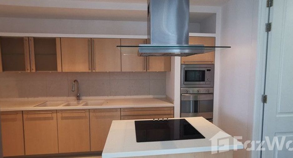 Condo en alquiler de 3 habitaciones en Pathum Wan, Bangkok
